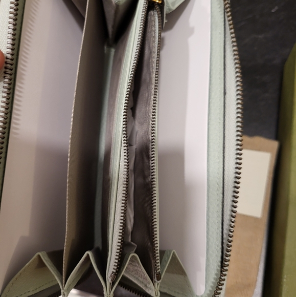 Authentic Gucci Zip around Wallet with Bamboo - Picture 8 of 10